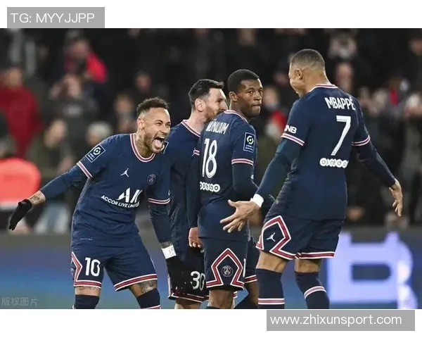 法甲第六轮精彩回放里昂对阵巴黎的激烈较量与精彩瞬间分析